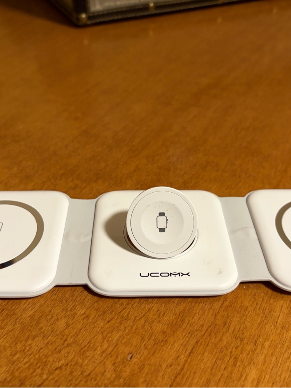 White 3-in-1 Wireless Charging Station for Wearables